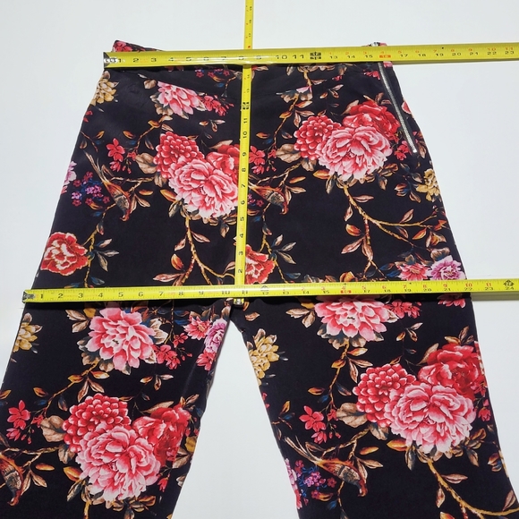 Forever 21 High Rise Rose Print Flare Pants Women's (XL) - Picture 4 of 6